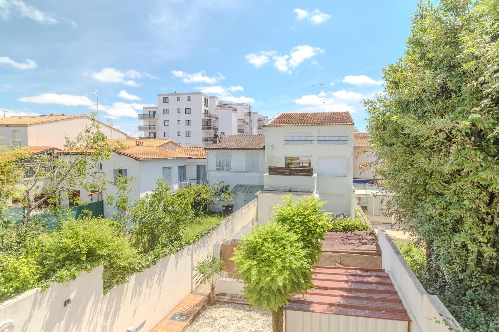 Petite Maison Avec Jardin * Royan