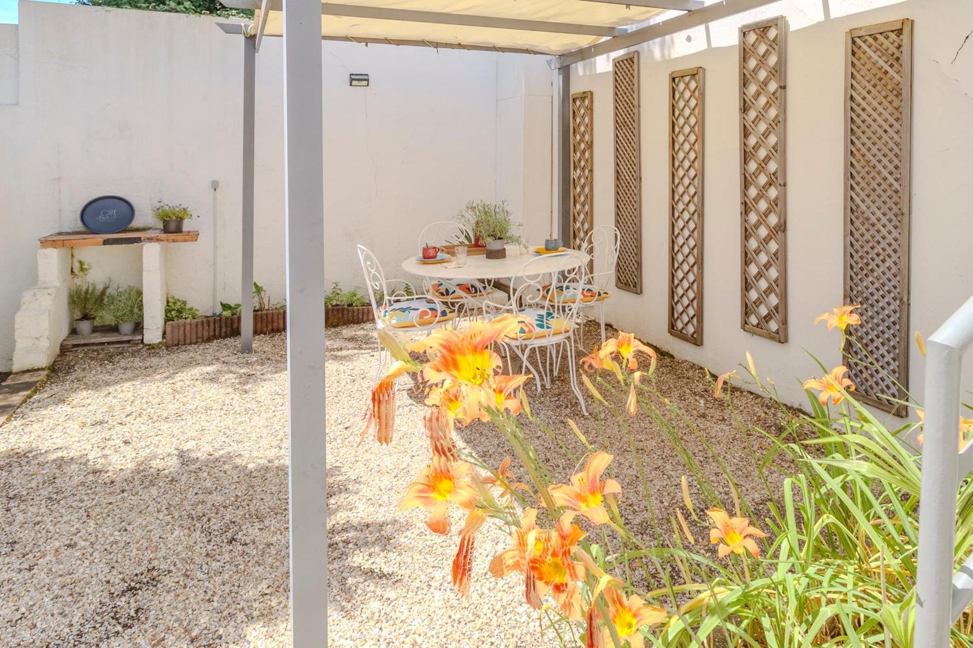 Petite Maison Avec Jardin Royan